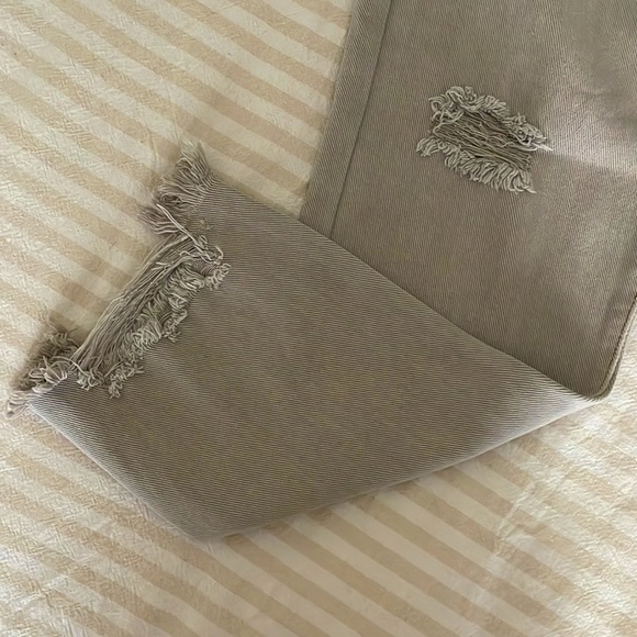 Distressed WISH LIST Jeans! - Picture 3 of 7